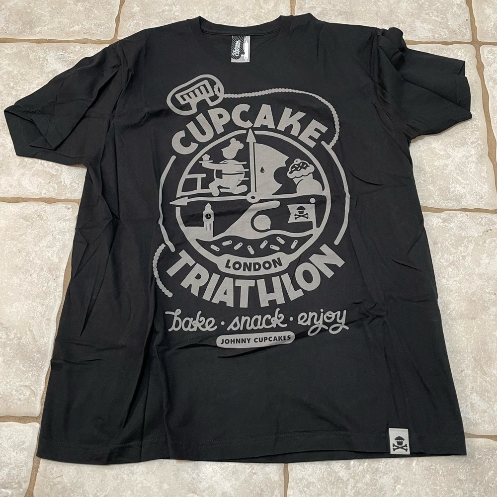 VERY RARE!! Johnny Cupcakes London 2012 Tee XL